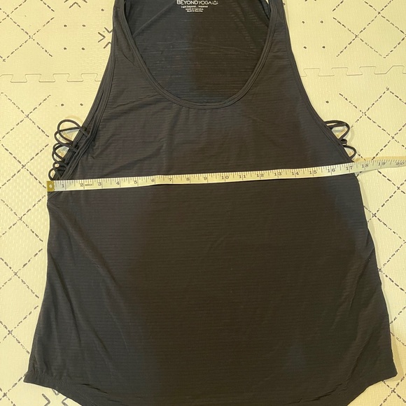 Beyond Yoga, Black Crossed My Mind Tank Activewear‎ Top Small - Picture 2 of 9